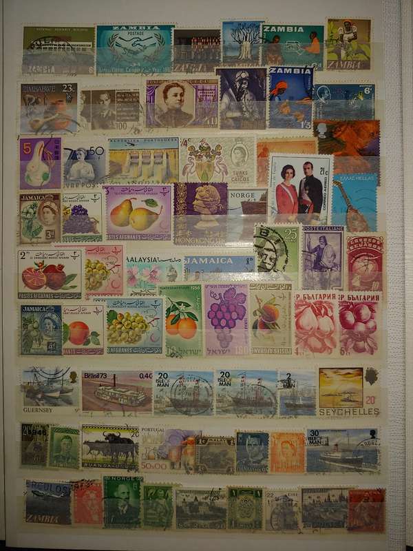 USED A4 STOCKBOOK 11/22 PAGES LOADED WITH WORLD STAMPS GOOD VALUE