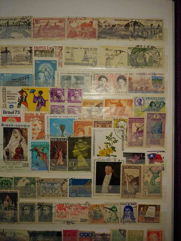 USED A4 STOCKBOOK 11/22 PAGES LOADED WITH WORLD STAMPS GOOD VALUE