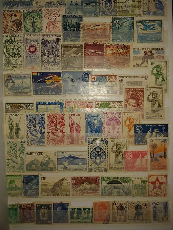USED A4 STOCKBOOK 11/22 PAGES LOADED WITH WORLD STAMPS GOOD VALUE