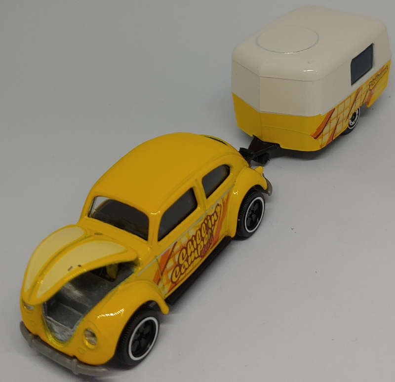 MAJORETTE VOLKSWAGEN BEETLE WITH CAMPER 1/64