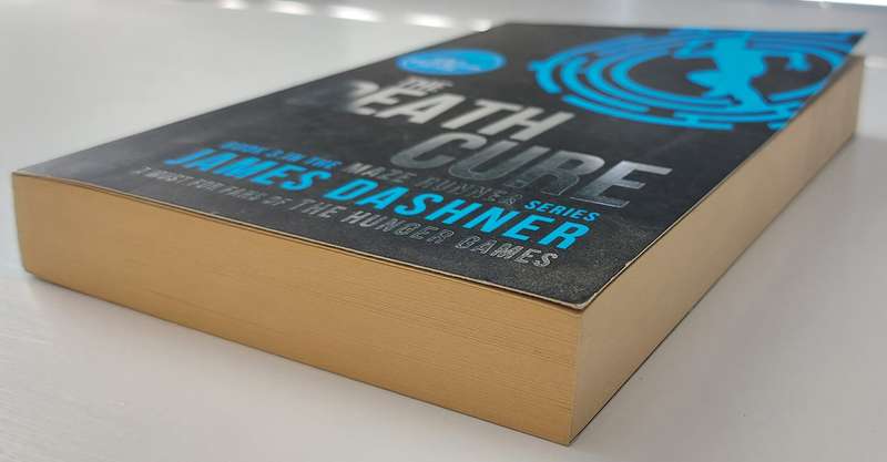 The Death Cure - James Dashner. Maze Runner Book 3 (Paperback)