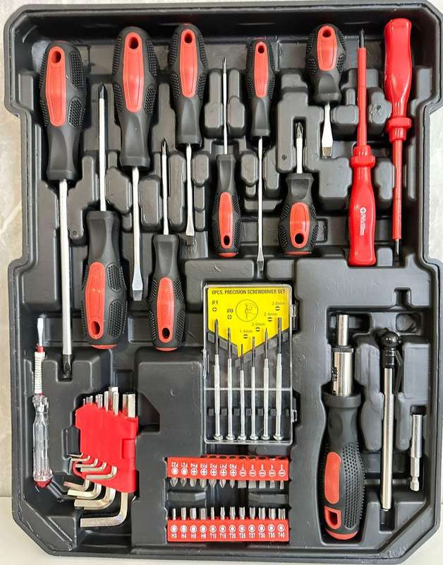 187 Piece Multi  Purpose Tool Trolley Set