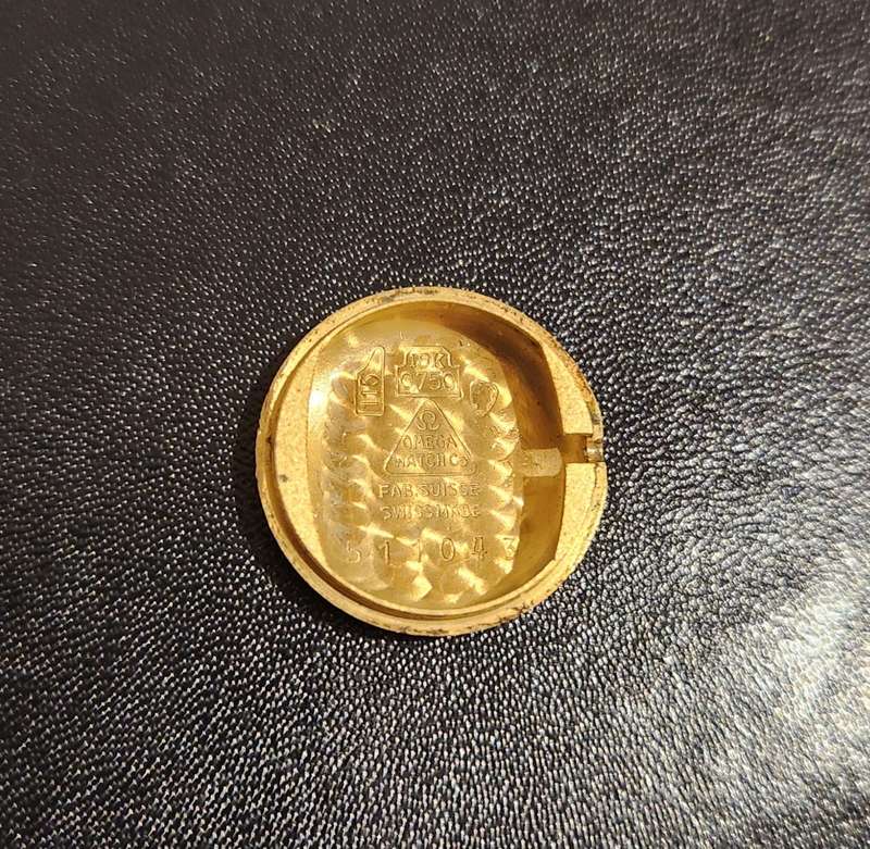 18k Omega Vintage Ladies Watch, Working as per photo