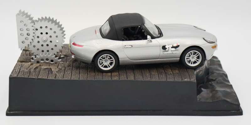 James Bond BMW Z8 - The World is not enough - model car as per photo