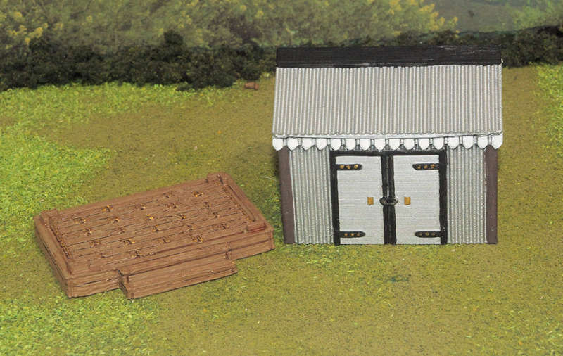 1:72 Scale - Storage Shed - Corrugated Iron - Wood Base