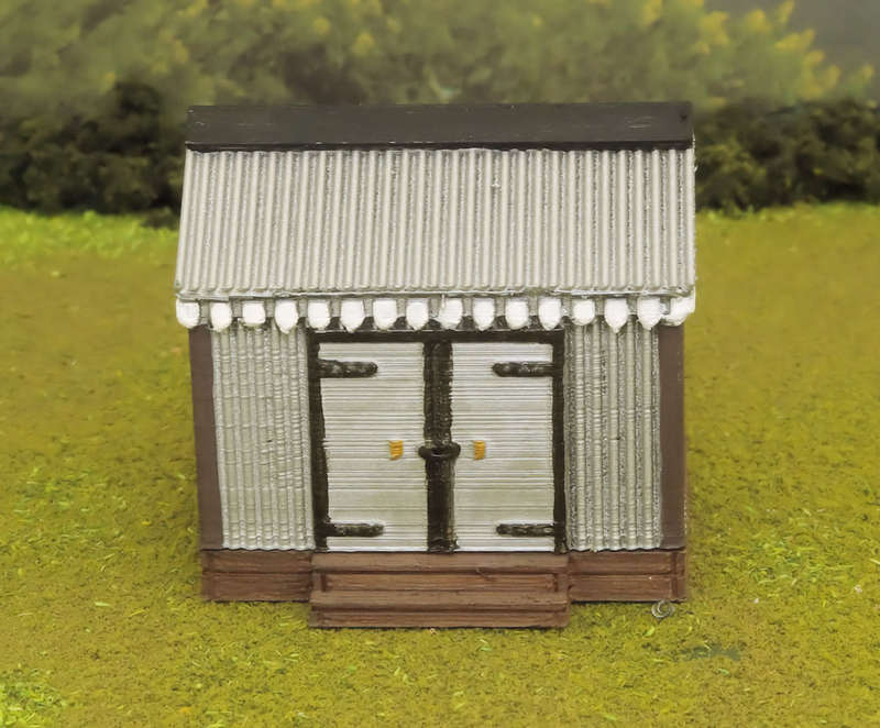 1:87 Scale - Storage Shed - Corrugated Iron - Wood Base