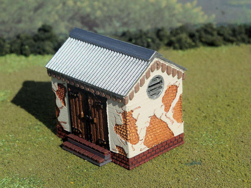 1/87 Scale - Dilapidated Storage Shed - Brick Base