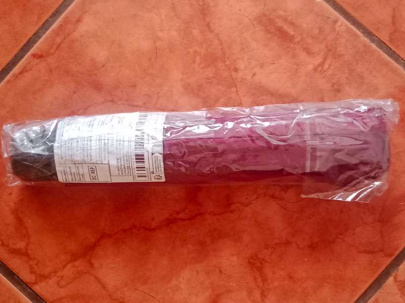 Large and durable wind proof 10 rip black and red umbrella