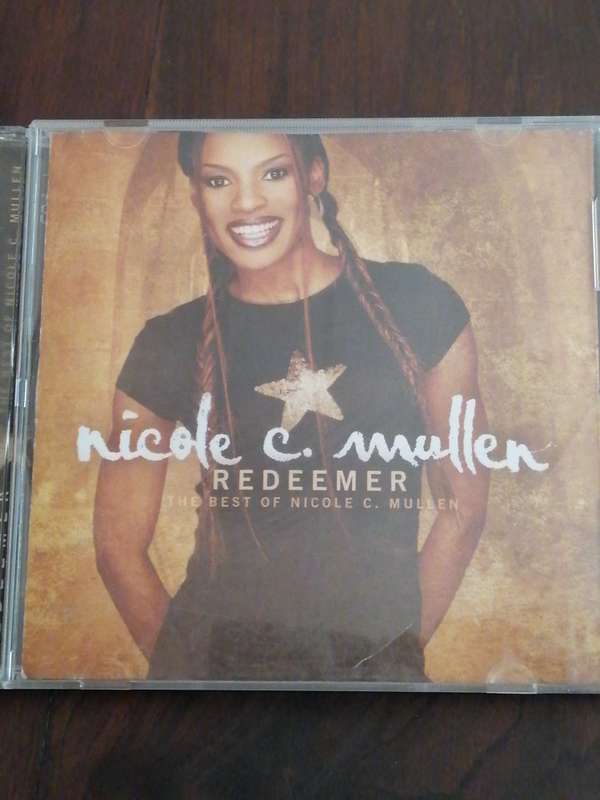 Nicole c Mullen