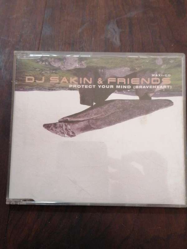 DJ Sakin & 600 Friend's
