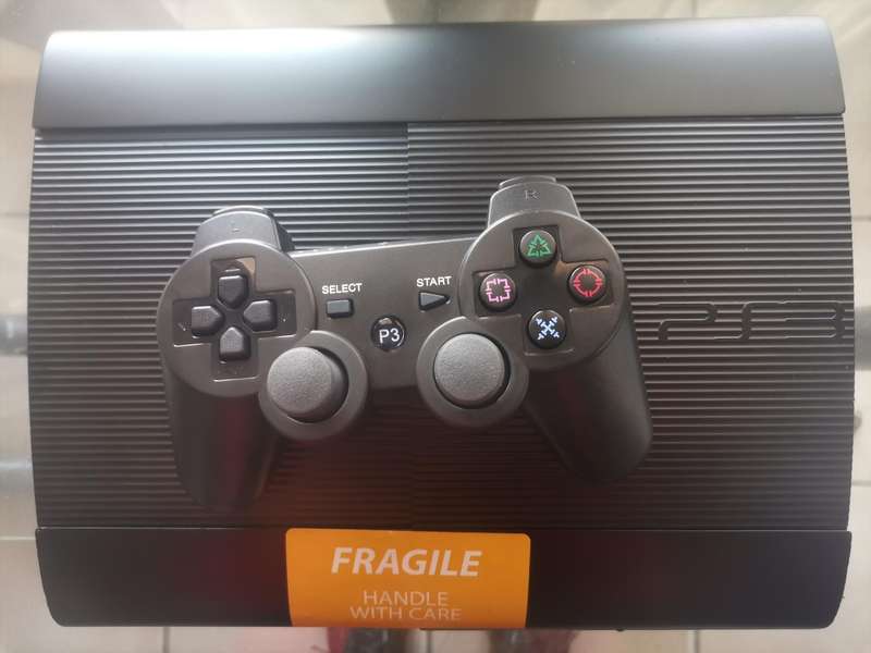 PlayStation 3 Superlim 500gb Hard drive in Very Good Condition 44 Full games loaded on Hard drive