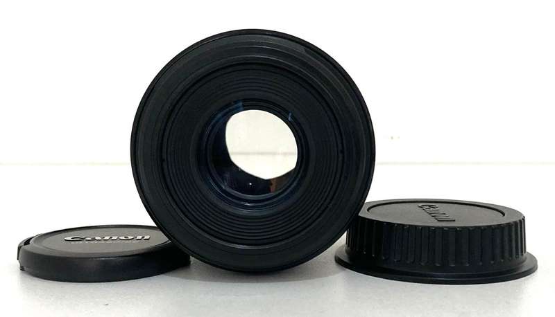 CANON EF-S 60MM F/2.8 MACRO USM EXCELLENT CONDITION