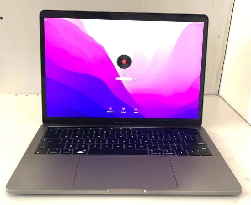 Apple MacBook Pro 2018 TOUCH BAR A1989  8gb 512gb  13.3" - Four Thunderbolt 3 Ports - Space Gray