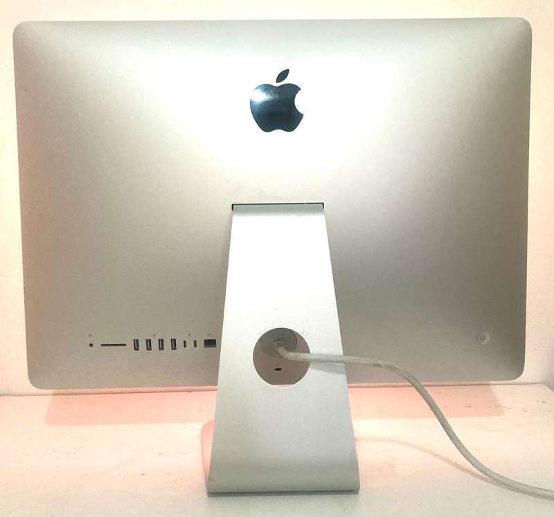 Apple IMac 2017 21.5 Inch I5 8gb 1tb Hdd Intel Iris Plus Graphics 640/Apple Magic Mouse & Keyboard