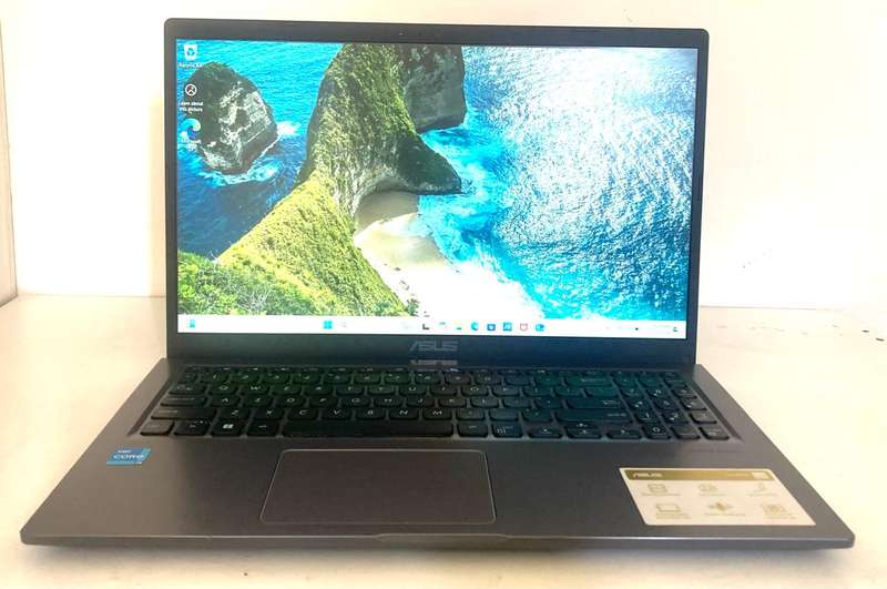 Asus ViviBook X515EA i3 11th Gen 8gb Ram 256gb SSD Excellent Working Condition
