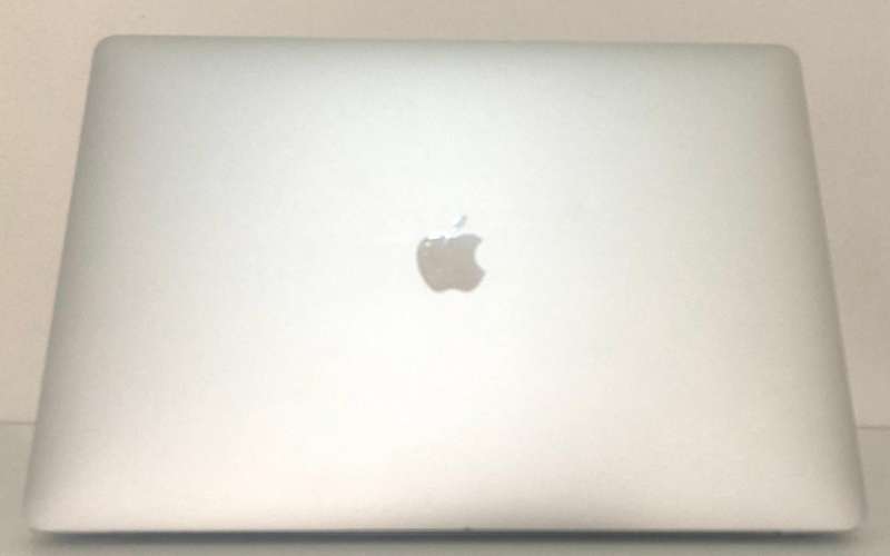 Apple MacBook Pro A1990 15" 2018 TOUCH BAR i7 16gb Ram 256gb Ssd Good Working Condition