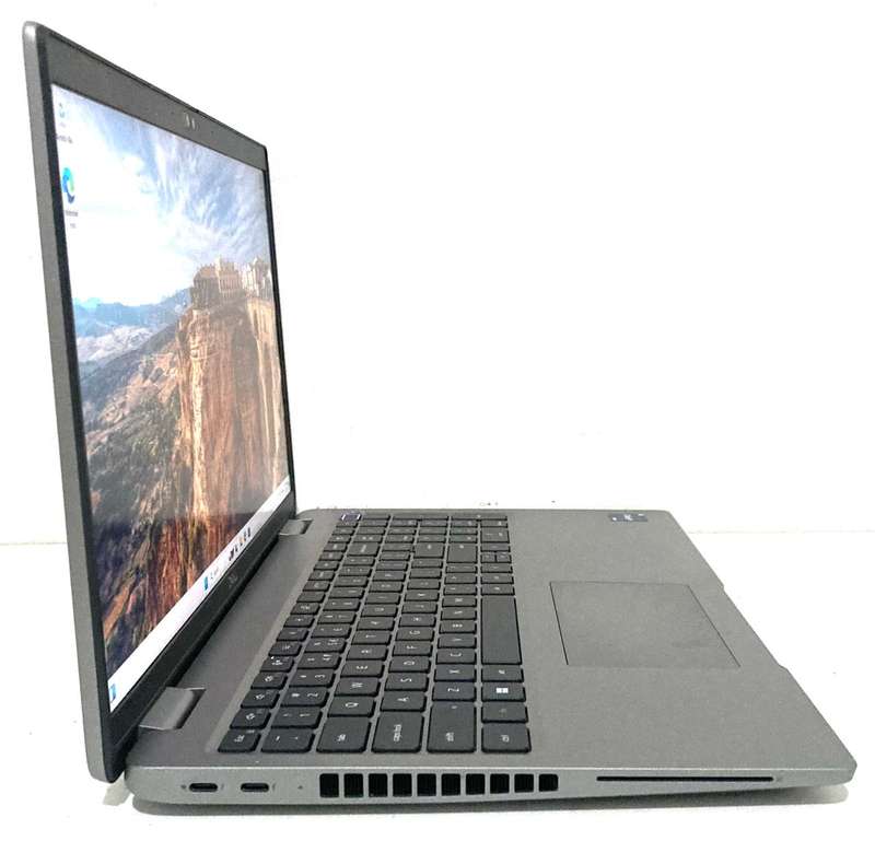 Dell Latitude 5540 15.6-inch Core i5-1345U 8GB RAM 256GB SSD Win 11 Pro Warrant up to May 2027