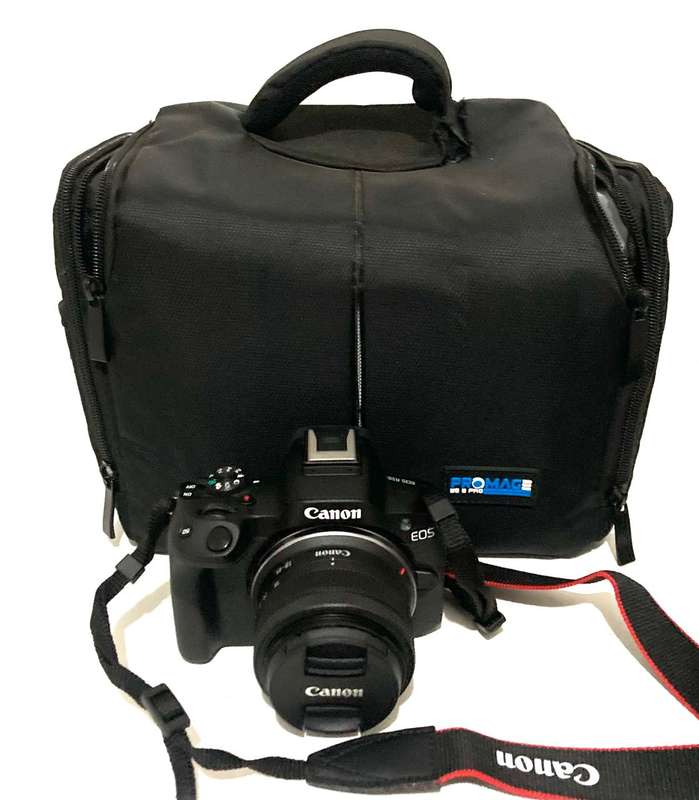 Canon EOS R50 Mirrorless Camera with 18-45 STM Lens & full set Condition like new