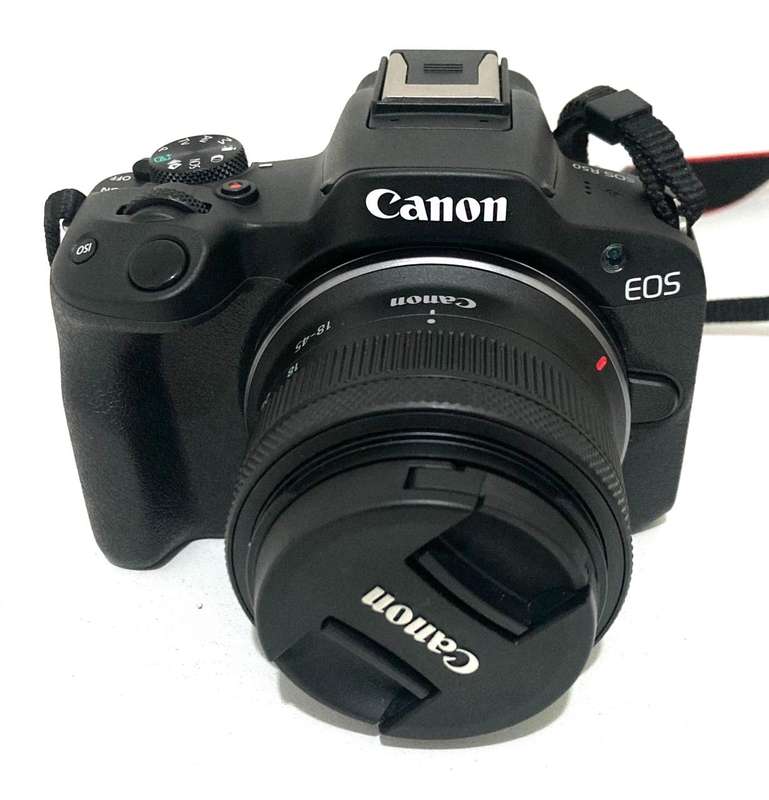 Canon EOS R50 Mirrorless Camera with 18-45 STM Lens & full set Condition like new