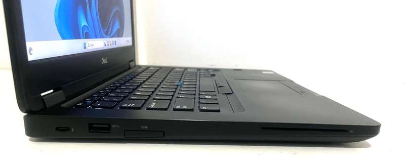 Dell Latitude 5491 i7-8850H 8gb Ram 256gb Ssd -Touch Screen - Excellent Battery Condtion