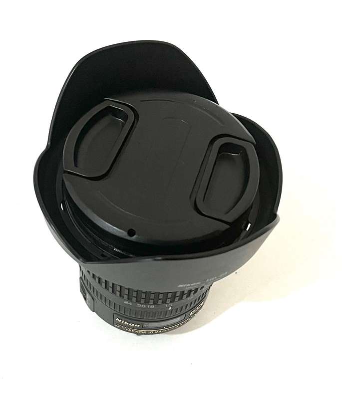 Nikon Nikkor AF-S 10-24mm f/3.5-4.5 G ED DX Lens Excellent Condition