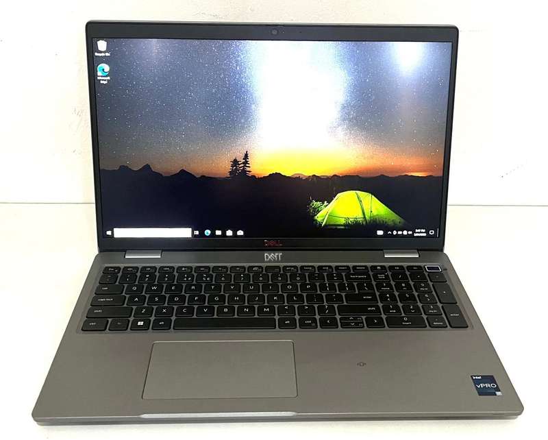 Dell LATTITUDE 5530 vPRO i7-1265U 15.6" 12TH GEN 8GB 256GB NVMe eXCELLENT wORKING cONDITION