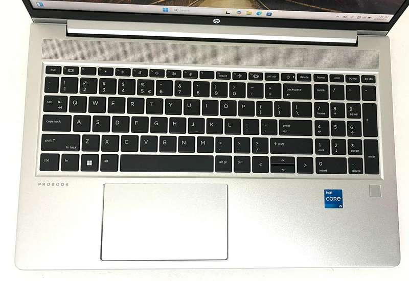 HP ProBook 450 G9 15.6" i5-1235U 8GB 512GB Win 11 Pro Excellent Condition