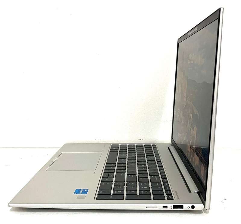 HP EliteBook 860 G9 16" i5-1245U 16gb Ram 256gb ssd HP WARRANTY UP TO JUNE 2026