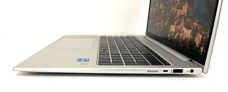 HP EliteBook 860 G9 16" i5-1245U 16gb Ram 256gb ssd HP WARRANTY UP TO JUNE 2026