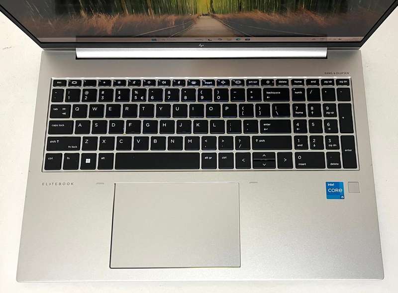 HP EliteBook 860 G9 16" i5-1245U 16gb Ram 256gb ssd HP WARRANTY UP TO JUNE 2026