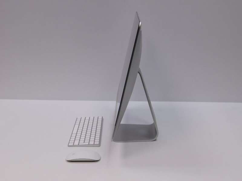 Apple IMac 2017 21.5 Inch I5 8gb 1tb Hdd Intel Iris Plus Graphics 640/Apple Magic Mouse & Keyboard