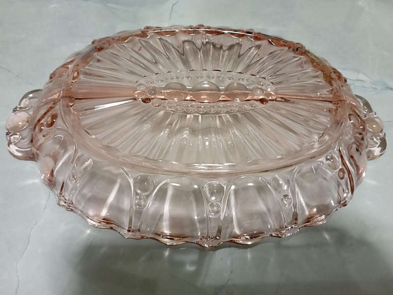 Pink Depression glass Oyster devided snack dish
