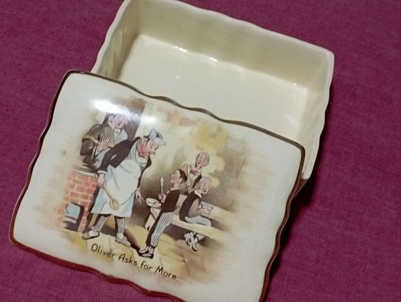 Arthur Wood vintage Trinket box ceramic