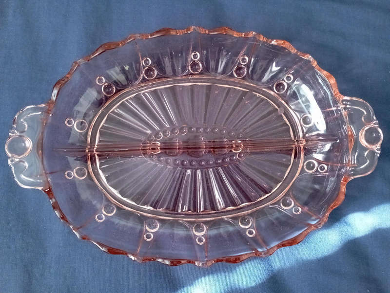 Pink Depression glass Oyster devided snack dish