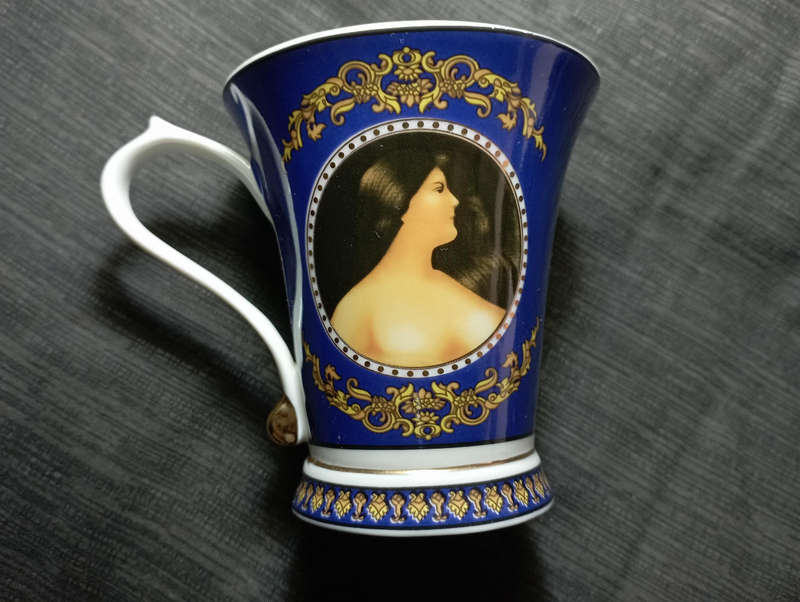 Beautiful cup & saucer Sheng Kun fine porcelain duo