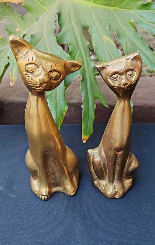 Set of 2 Beautiful old Brass Cats