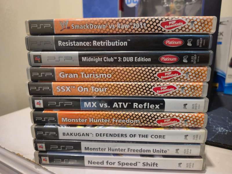 PSP Street, 4GB Memory Card Pro Duo, 14 Games, 1 Movie (Pre-owned)