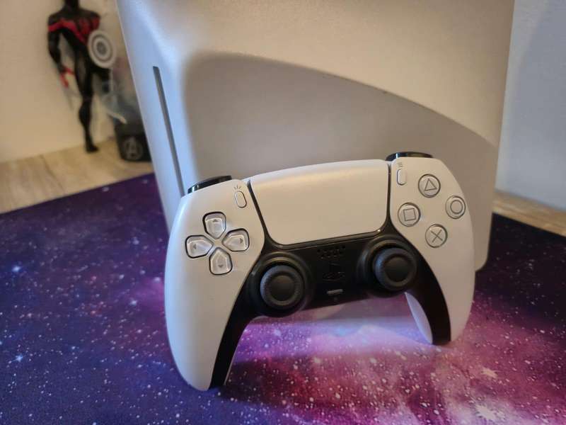 PS5 1TB Slim Disc Version, 1 Controller, Rugby 22 (Pre-owned)