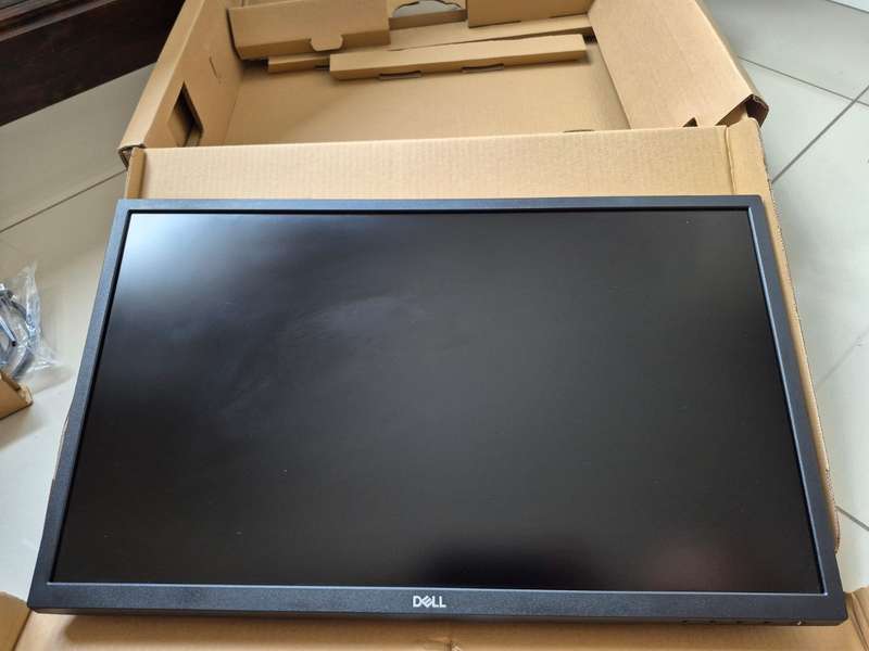 Dell SE2422H 24" Monitor (Pre-owned)