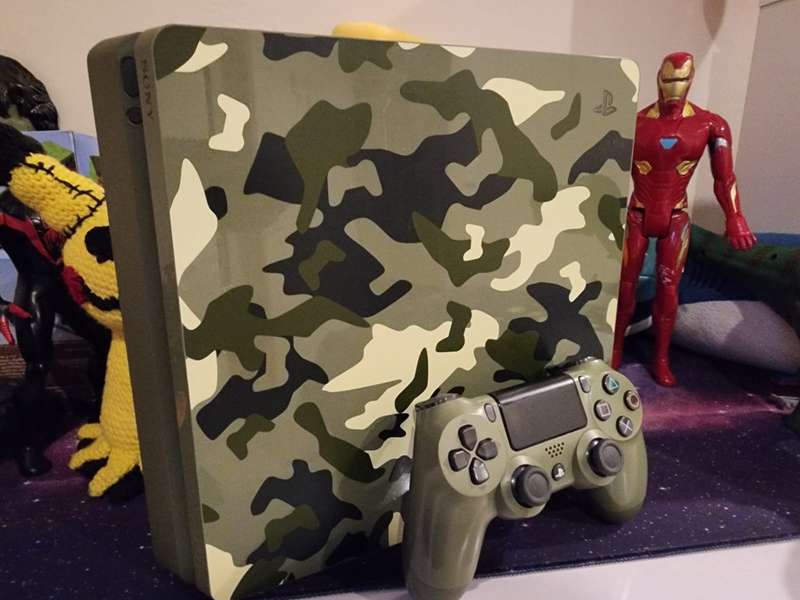 PS4 1TB Slimline Limited Edition Call of Duty (Camo Machine)