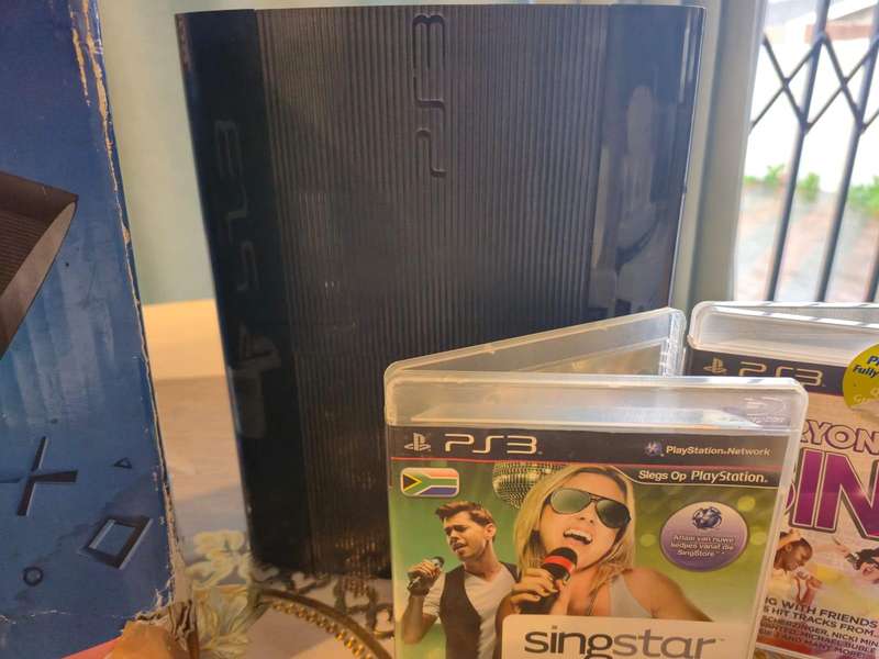 PS3 500GB Super Slim, Sing Star Kit, Many Games (Pre-owned)