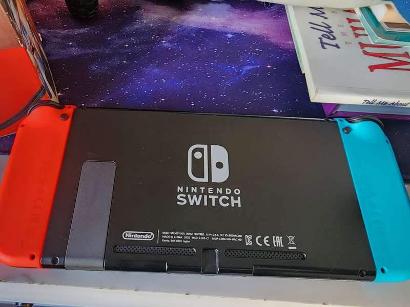 Nintendo Switch V2, Docking Station, Original Packaging - Faulty Wi-Fi Card