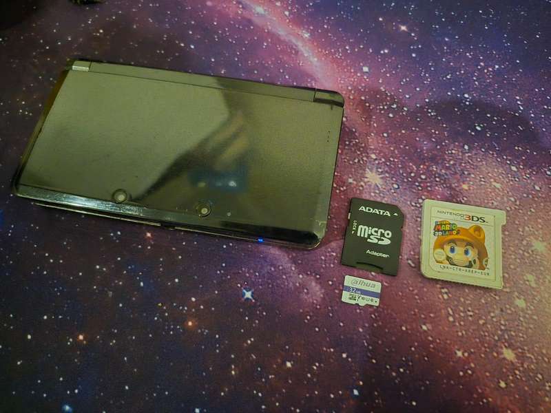 Nintendo 3DS Cosmo Black, 32GB SD Card, Custom Firmware (Pre-owned)
