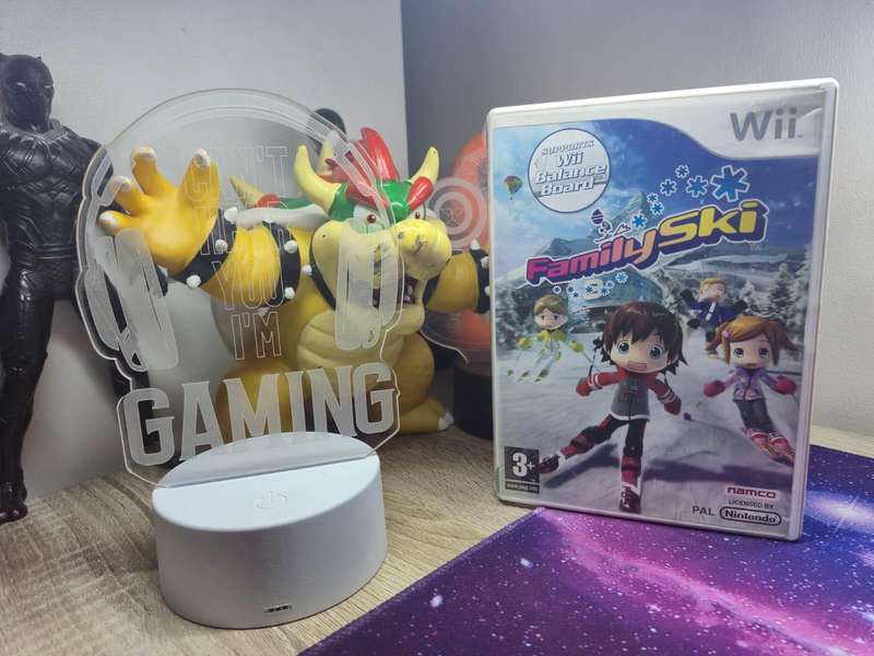 Nintendo Wii Family Ski (Supports Wii Balance Board) (Pre-owned)