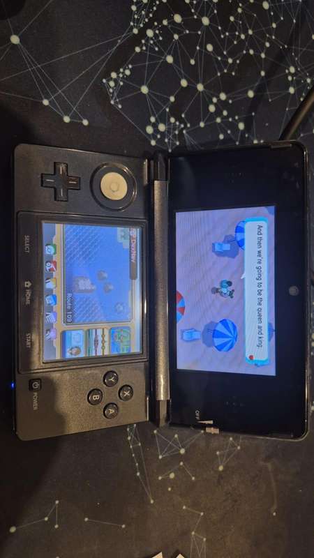 Nintendo 3DS Cosmo Black, 32GB SD Card, Custom Firmware (Pre-owned)