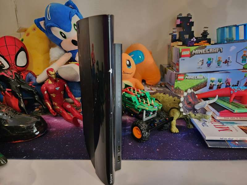 PS3 12GB Super Slim, 2 Games, 1 Controller