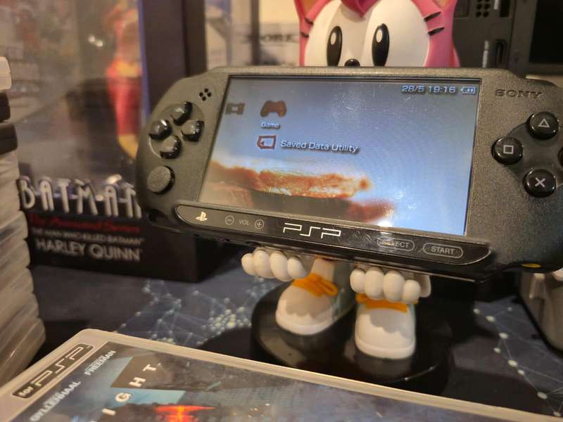PSP Street, 4GB Memory Card Pro Duo, 14 Games, 1 Movie (Pre-owned)
