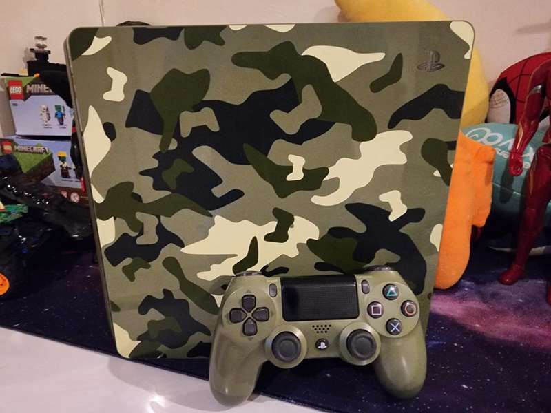 PS4 1TB Slimline Limited Edition Call of Duty (Camo Machine)