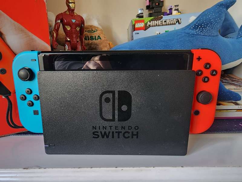 Nintendo Switch V2, Docking Station, Original Packaging - Faulty Wi-Fi Card