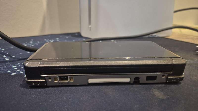 Nintendo 3DS Cosmo Black, 32GB SD Card, Custom Firmware (Pre-owned)
